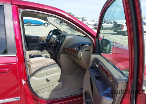 2011 Chrysler Town & Country Touring-L z USA, uszkodzony, nr VIN 2A4RR8DG6BR655933